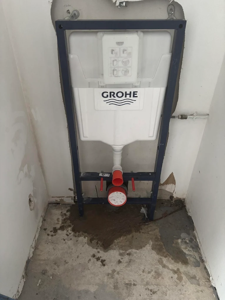 Pose bâti-support GROHE WC suspendu Bordeaux — SPServices33 plombier installation WC Gironde
