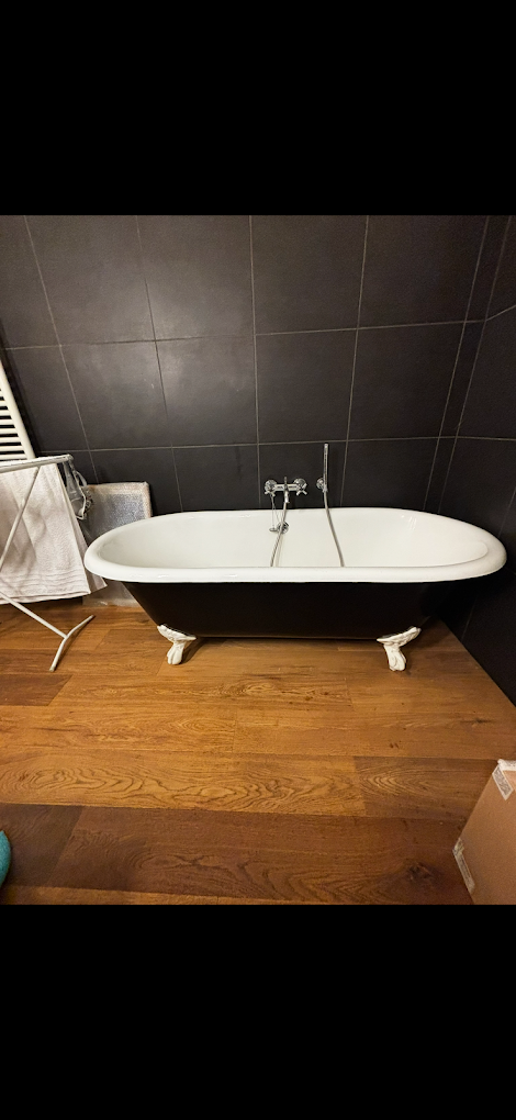 Rénovation baignoire îlot rétro salle de bain Bordeaux — SPServices33 plombier haut de gamme Gironde